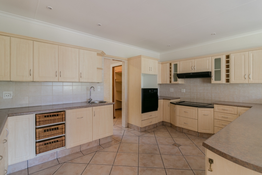 To Let 4 Bedroom Property for Rent in Hunters Home Western Cape